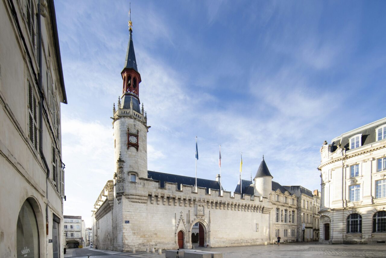 La Rochelle Town Hall - Saint-Gobain International Gypsum Trophy